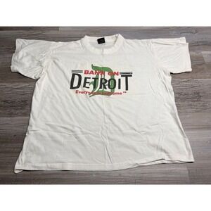 Bank on Detroit T-Shirt Everyone is Welcome Faded Boxy Cropped Motor City Size L